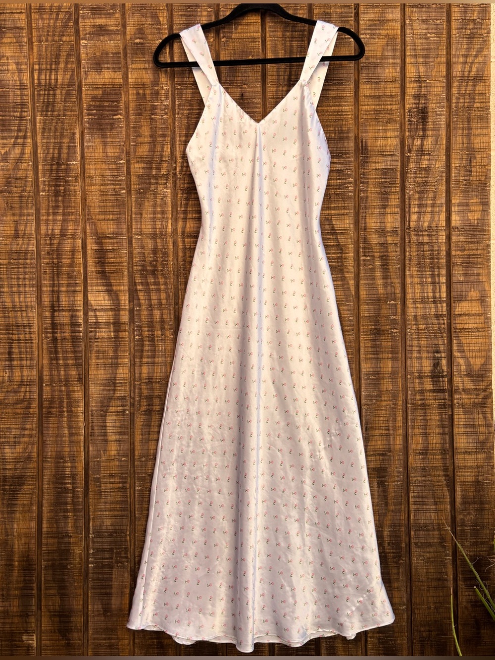 Nordstrom Lingerie Silky White With Pink Floral Print Long Night Gown